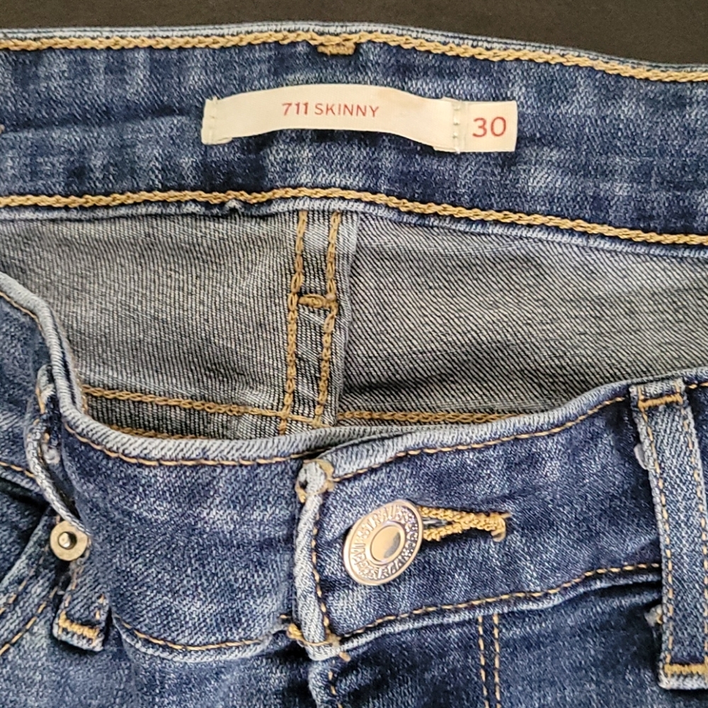 Jeans - Picture 2 of 3